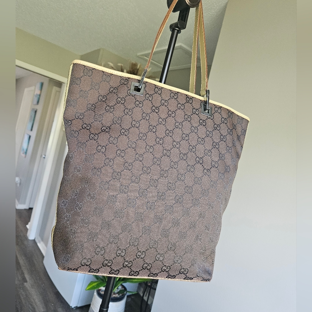 Gucci tote bag